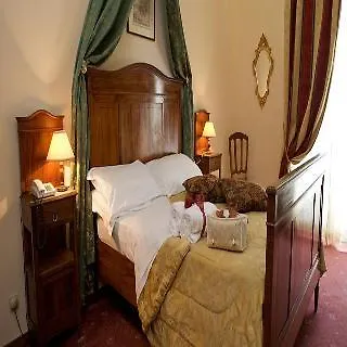 Dei Priori Boutique 4* אסיסי