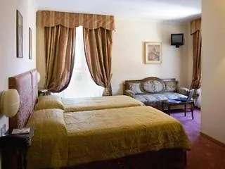 Dei Priori Boutique מלון אסיסי