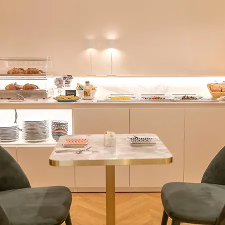 Dei Priori Boutique 4* אסיסי